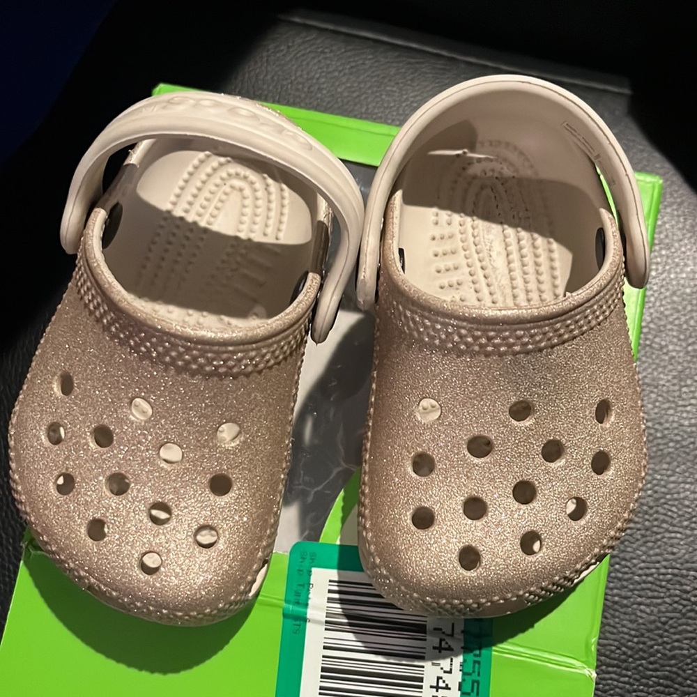 Infant crocs